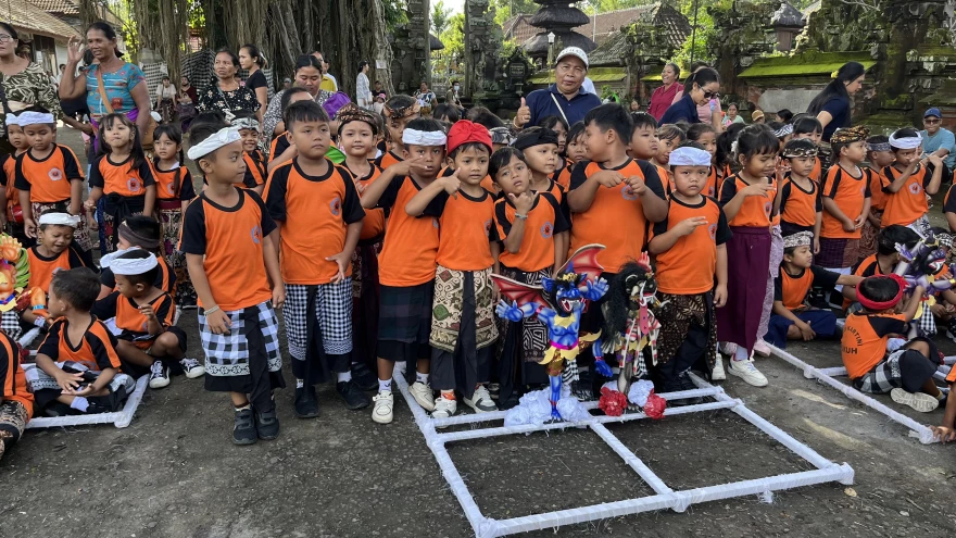 Parade Ogoh-Ogoh TK Kartini Kukuh Meriahkan Suasana Menjelang Hari Raya Nyepi
