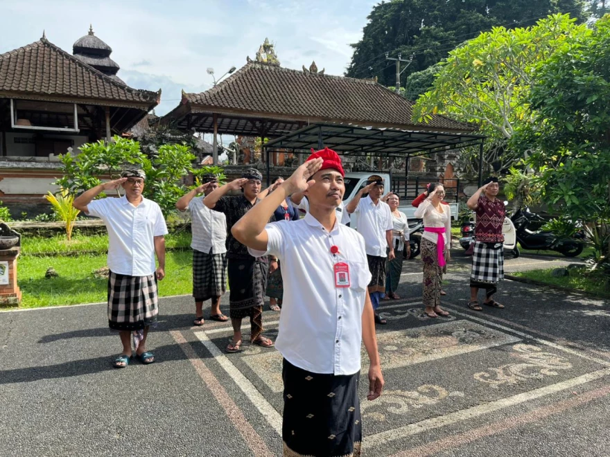 Desa Kukuh Peringati Hari Desa dengan Upacara Bendera